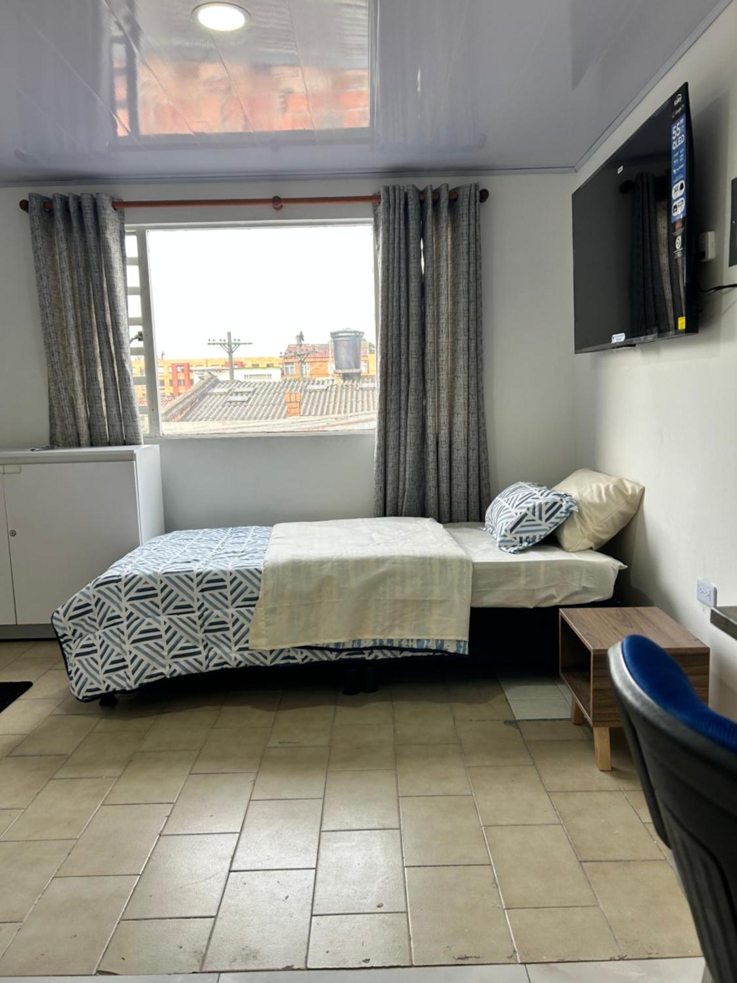 Oasis Aparthotel