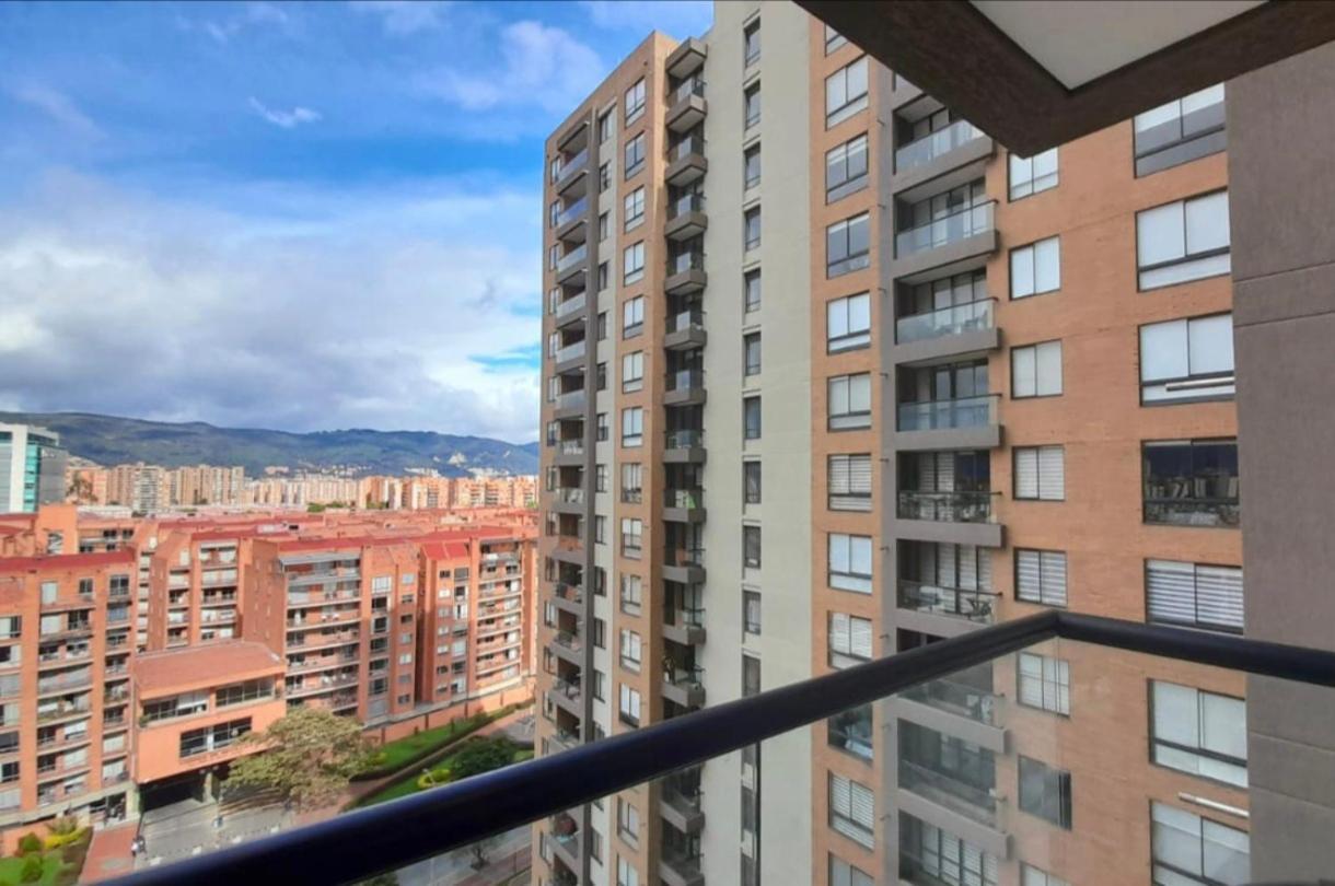 Aparta Estudio Bogota