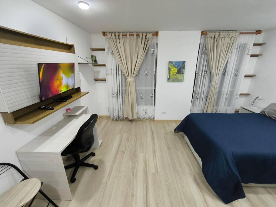 Downtown - Monserrate Views - Centro De - La Candelaria Apartment