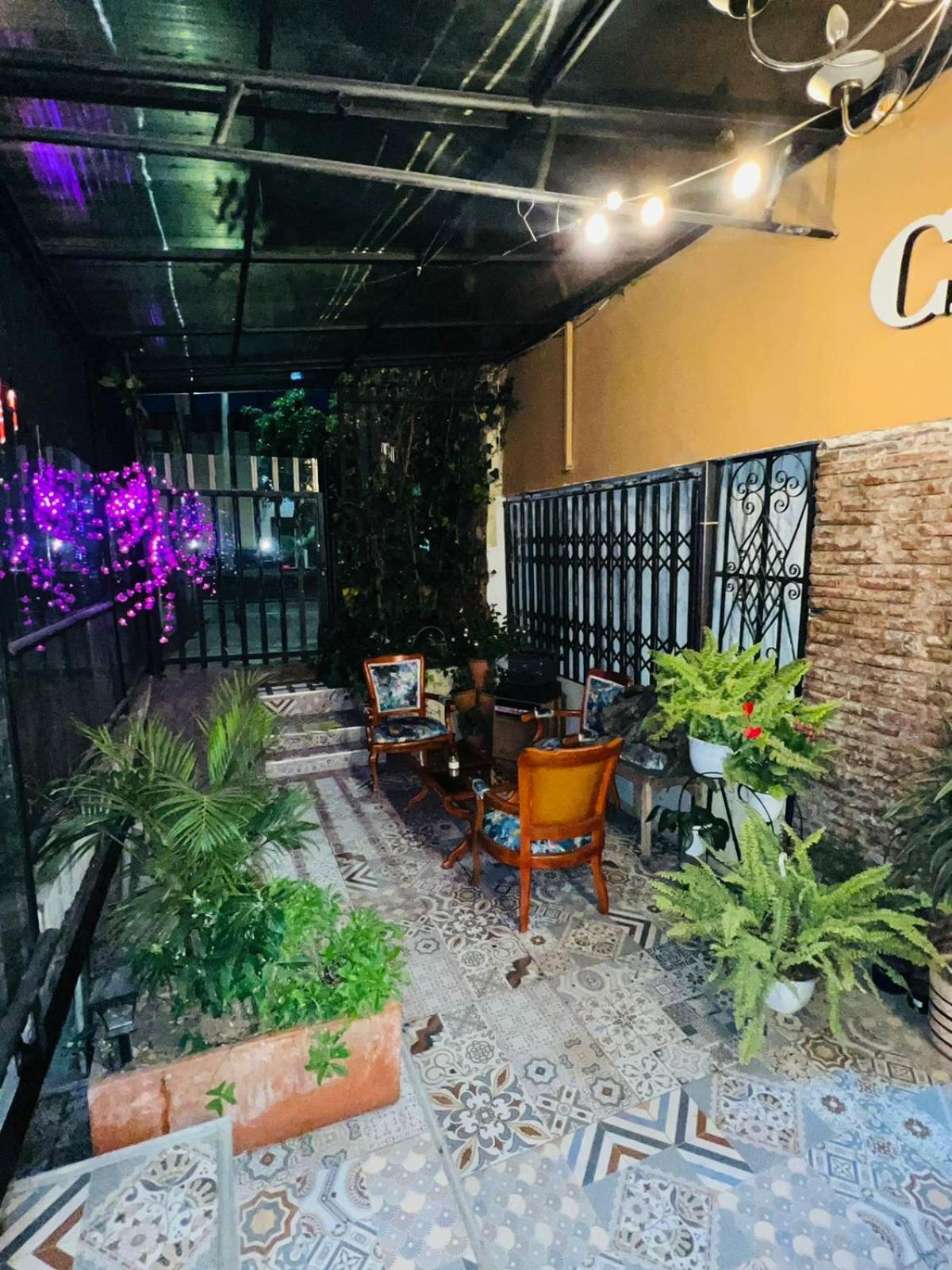 Calantha Hotel *