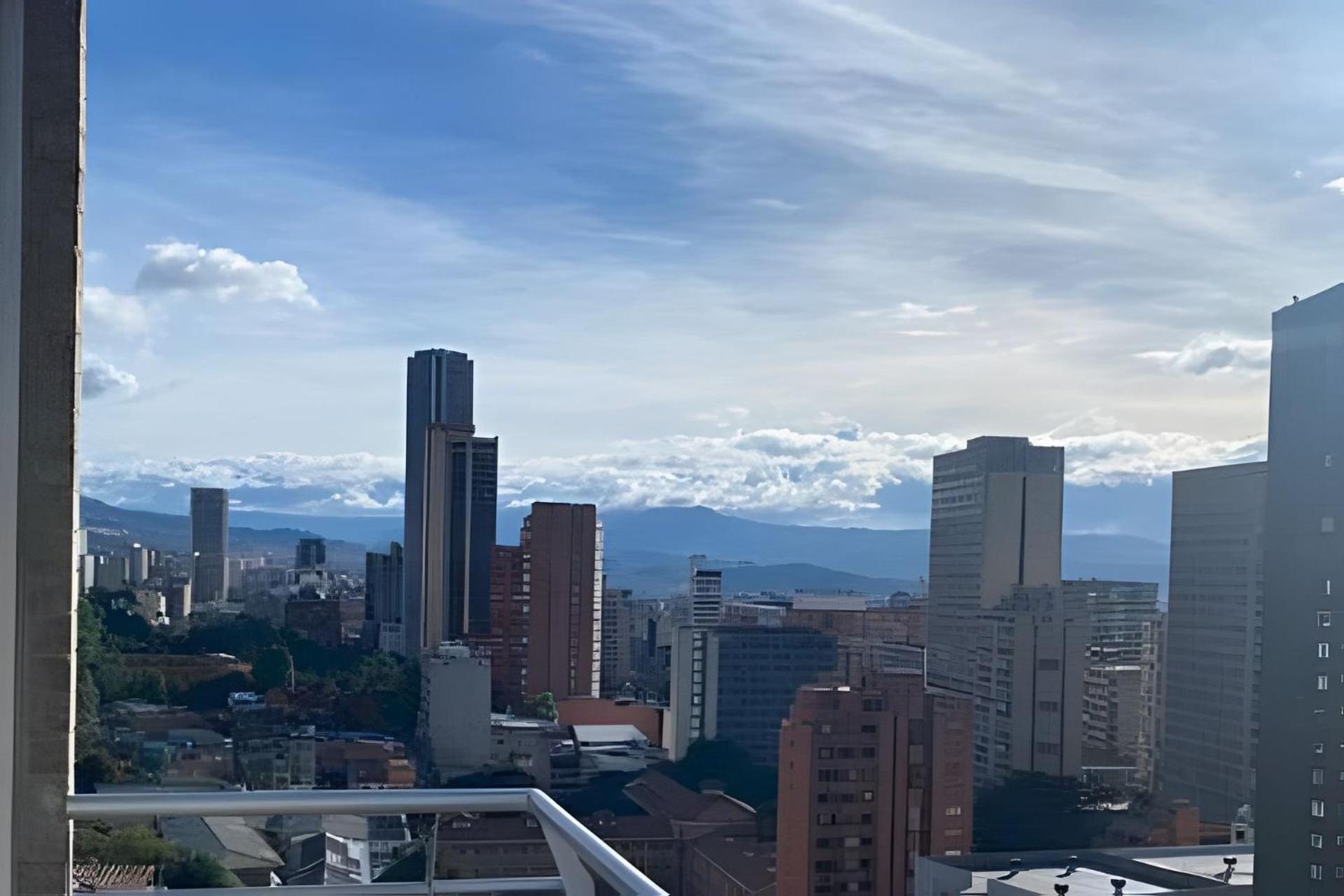 Loft Con Vista 180° En Centro Internacional 1224 Bogota