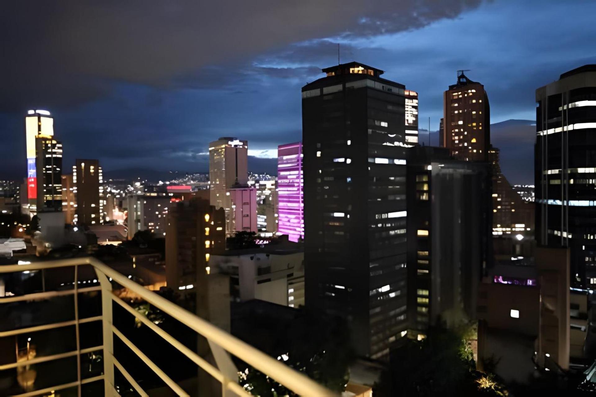 Hermoso Loft Con Balcon Y Hermosa Vista 1028 Bogota