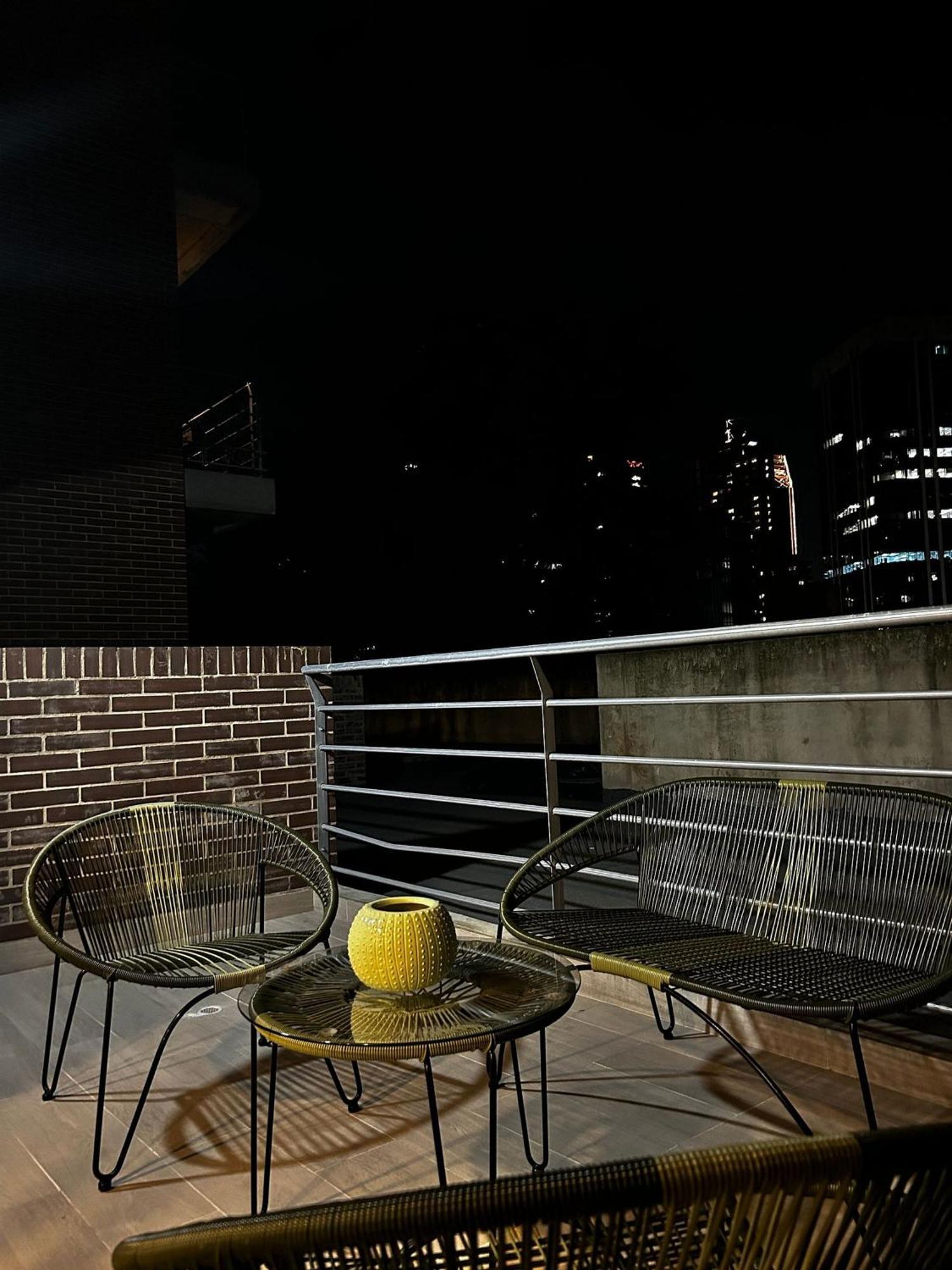 Loft Centro Internacional Bogotano Con Terraza-211 Bogota