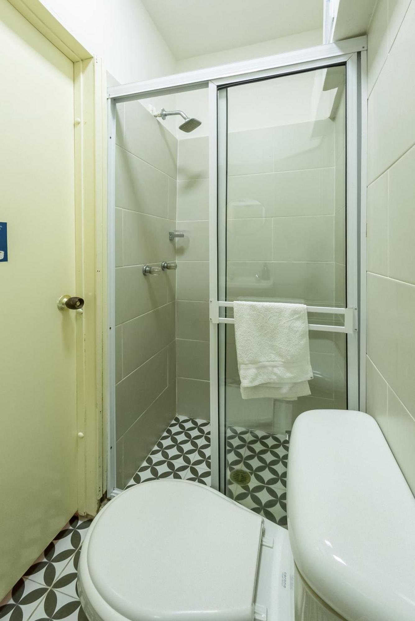R10 Albergue *