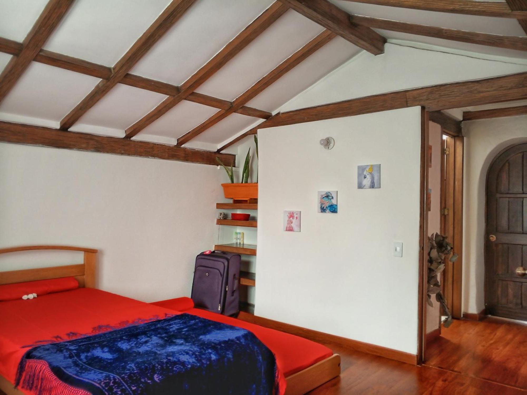 Acogedoras En Hermosa Casa, Sector Exclusivo * Bogota