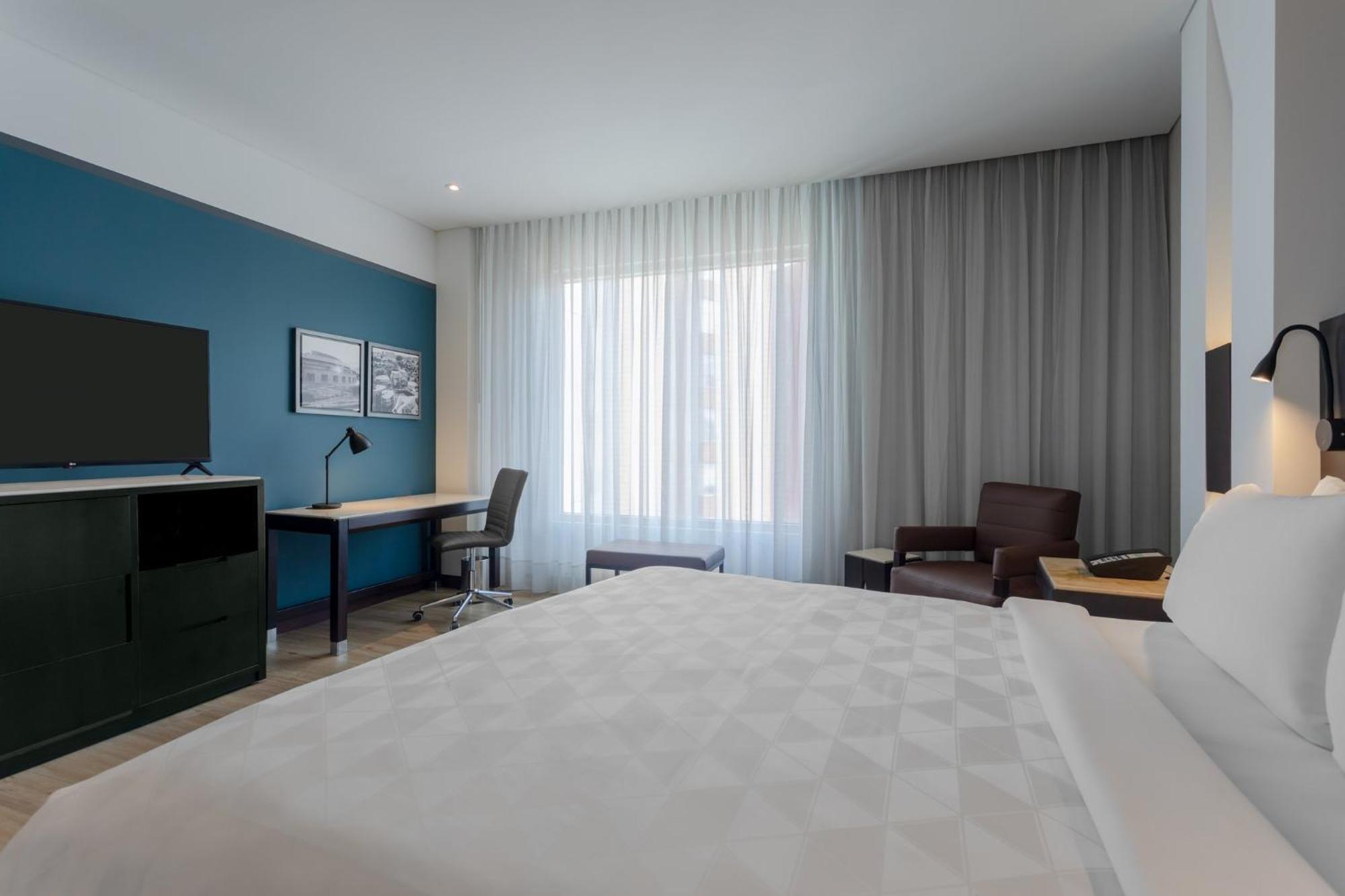 Airport By Ihg Hotel 4*
