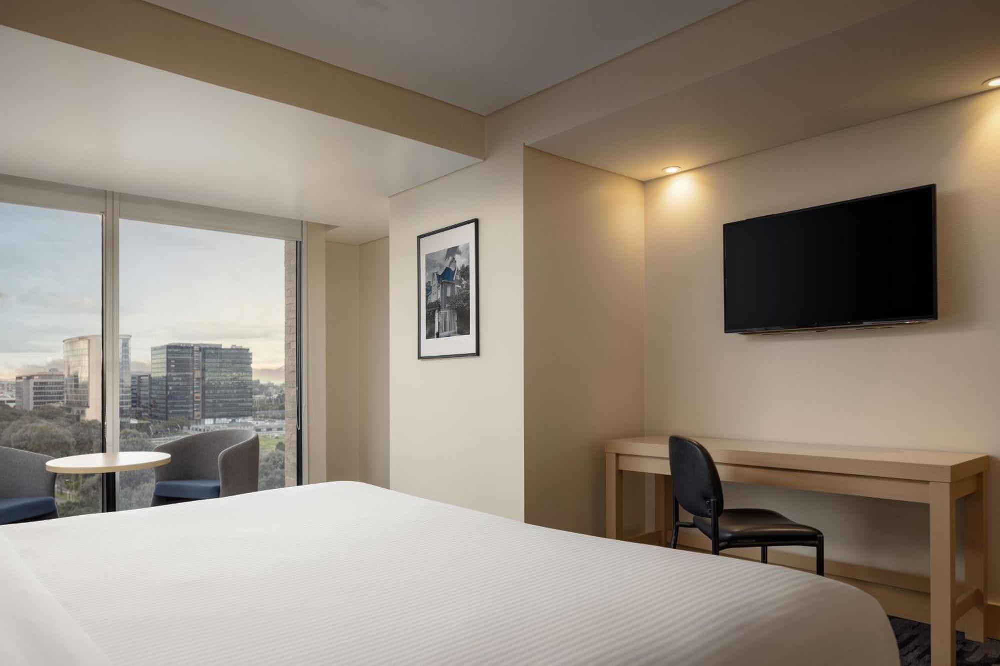 Hotel Fairfield By Marriott Embajada