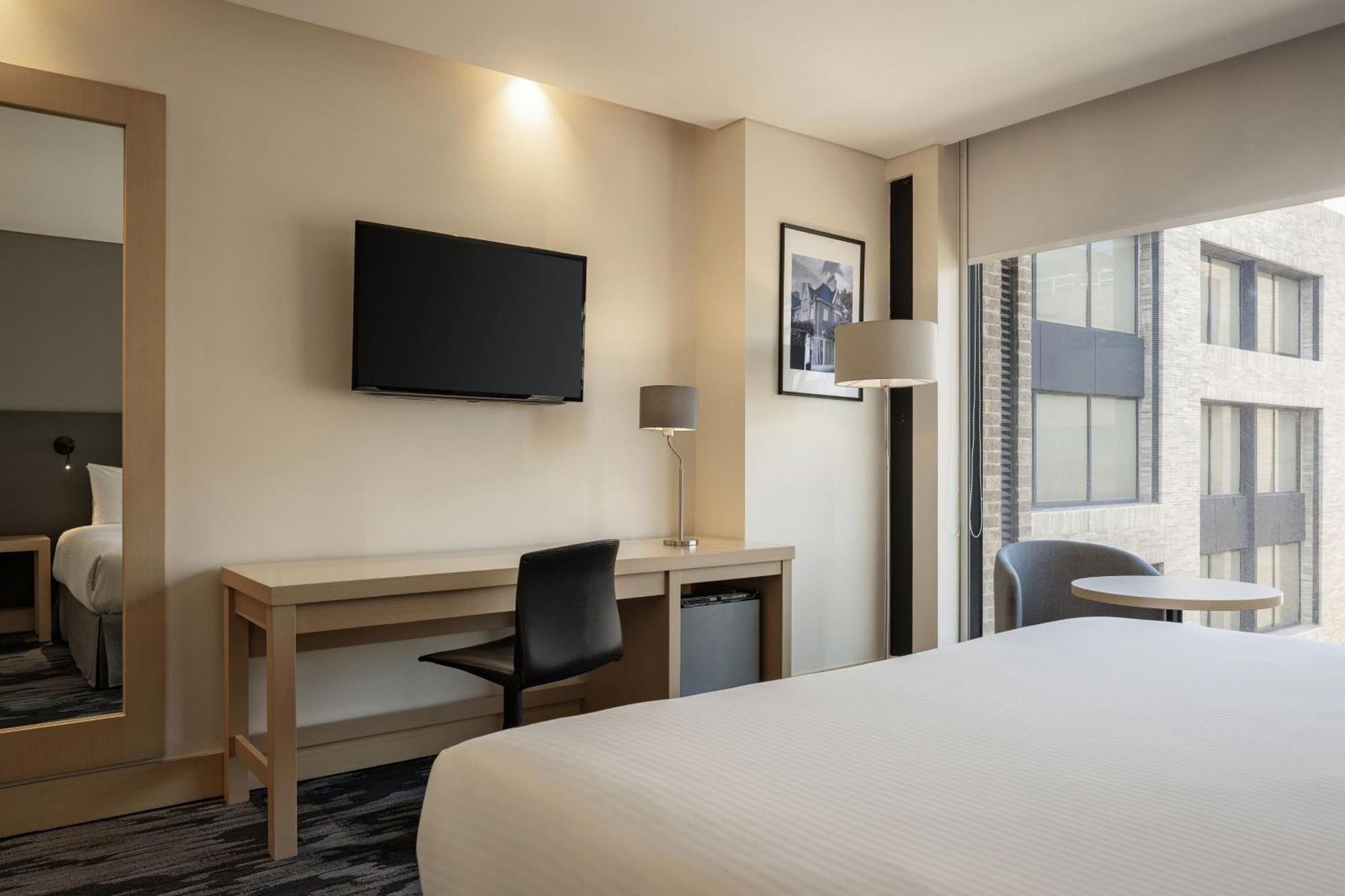 Fairfield By Marriott Embajada Hotel 4*