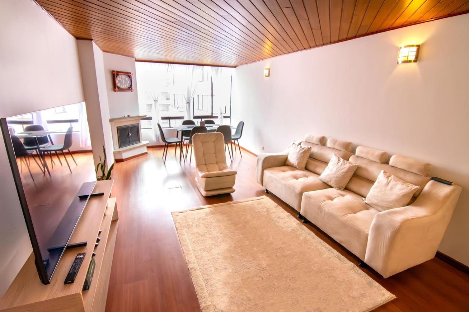 Stylish Urban Escape 3-bedroom - Upperclass Neighborhood Bogota
