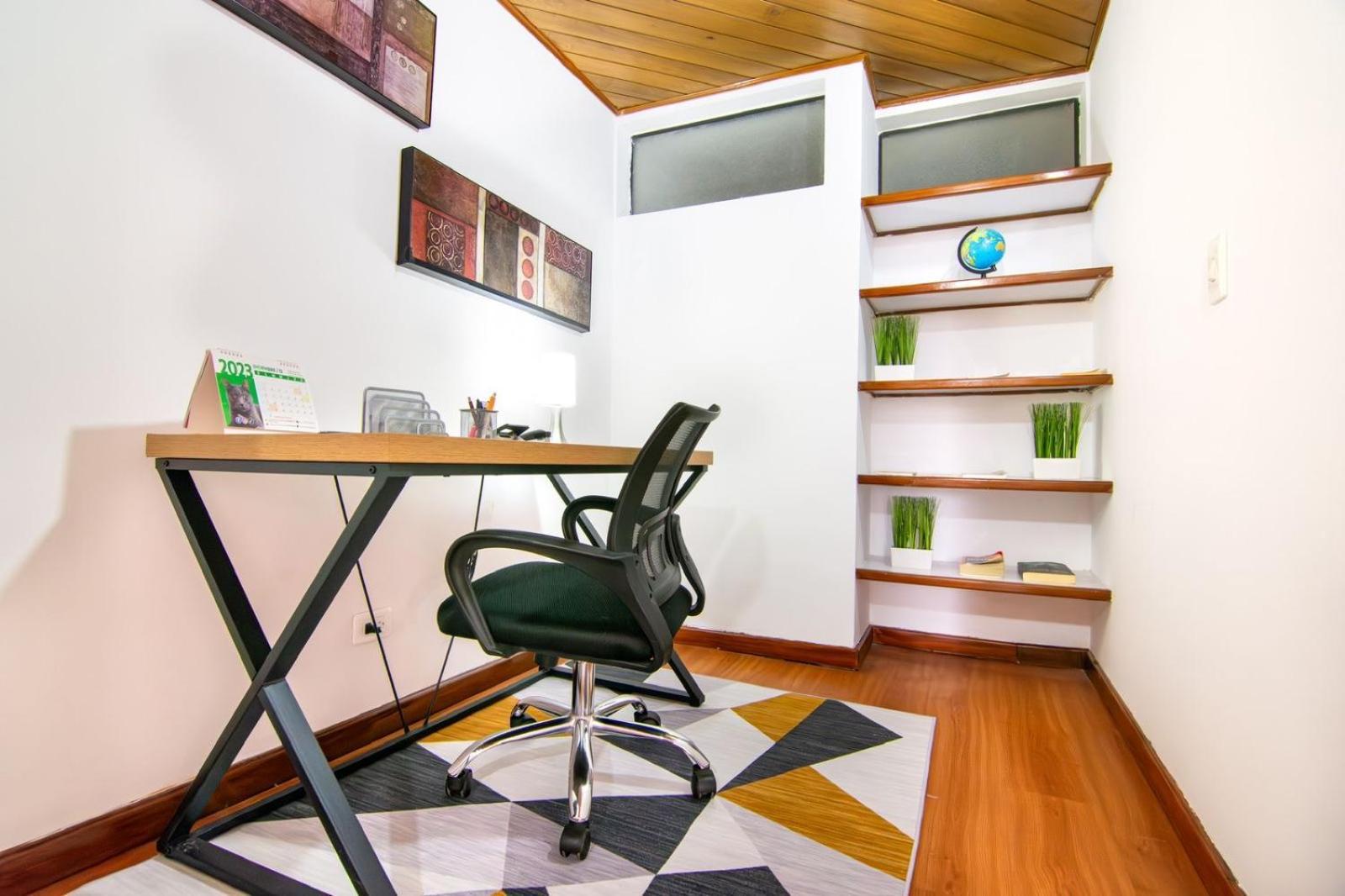 Apartment Stylish Urban Escape 3-bedroom - Upperclass Neighborhood *