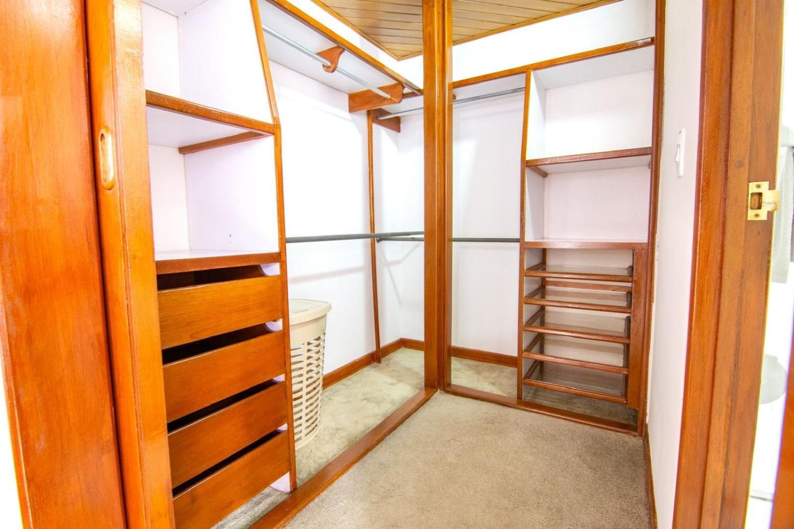 Stylish Urban Escape 3-bedroom - Upperclass Neighborhood Bogota