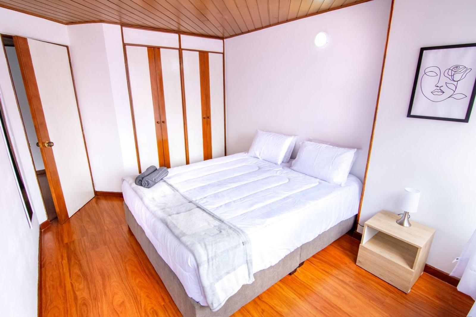 Stylish Urban Escape 3-bedroom - Upperclass Neighborhood Apartment Bogota