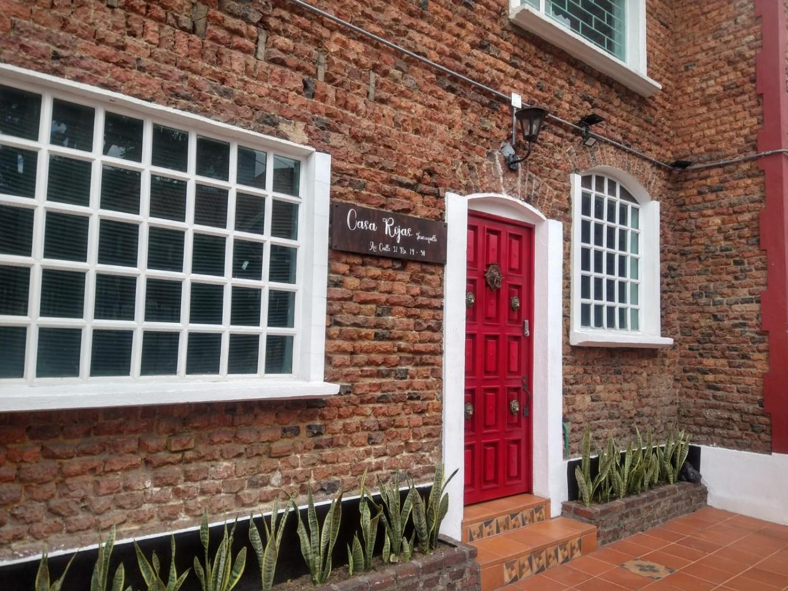 Casa Rojas Teusaquillo Guest house