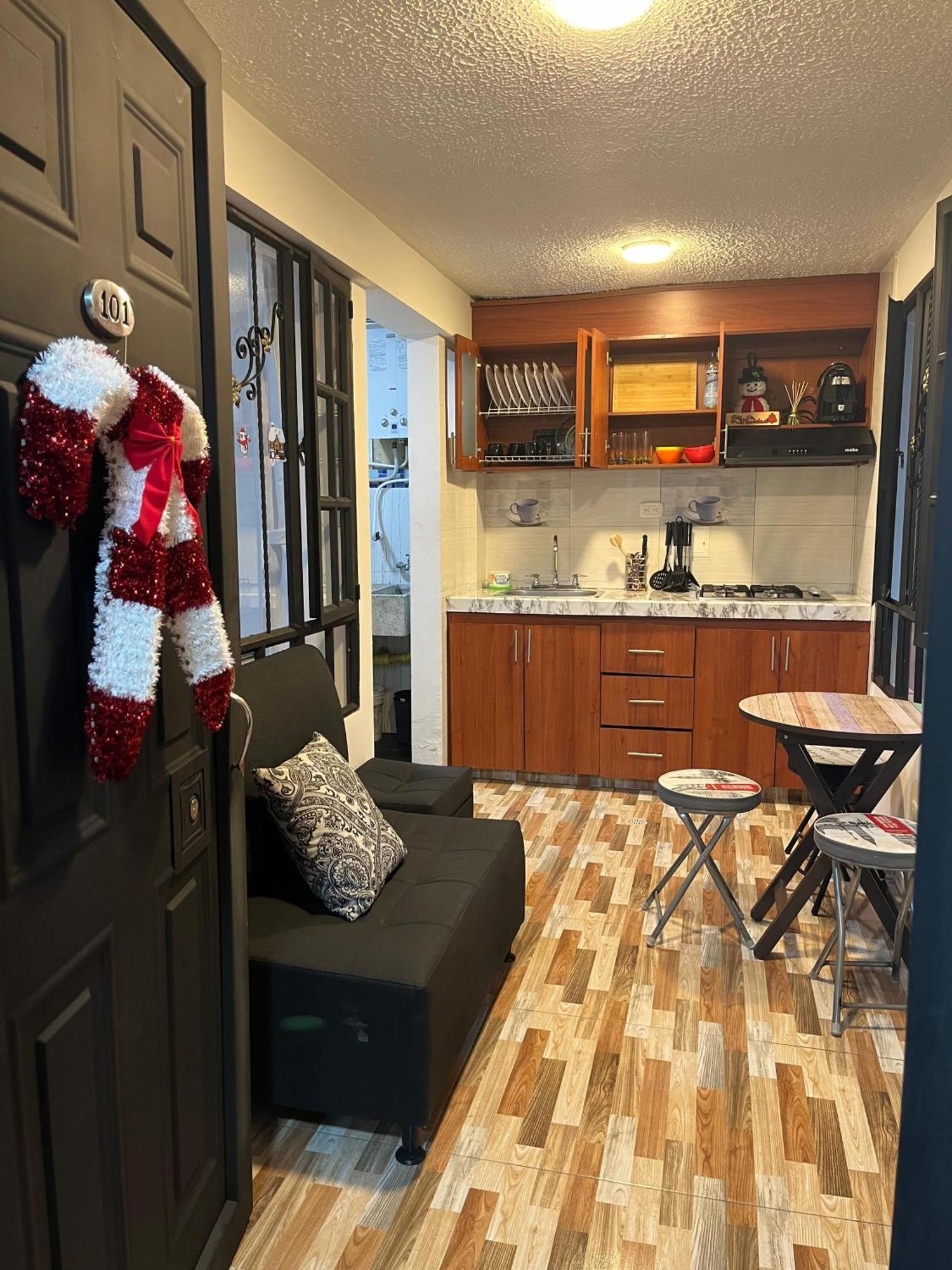 Privados Cerca Al Aeropuerto Apartment Bogota