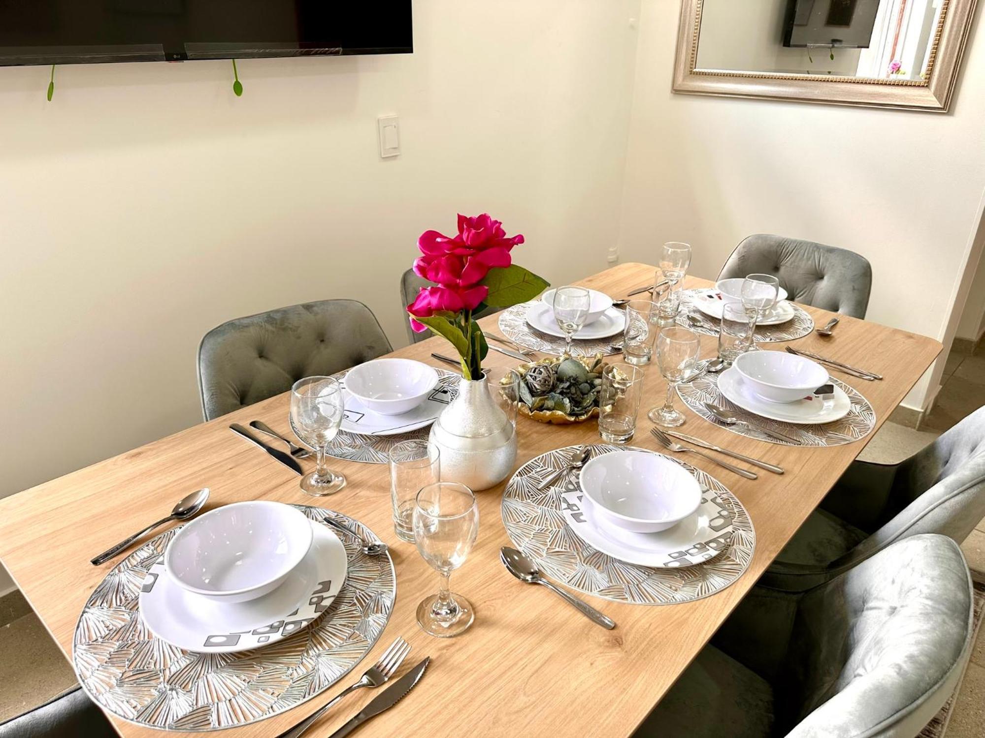 Apartment Espacio Ideal Grupos, Virrey Park, 3 King Size