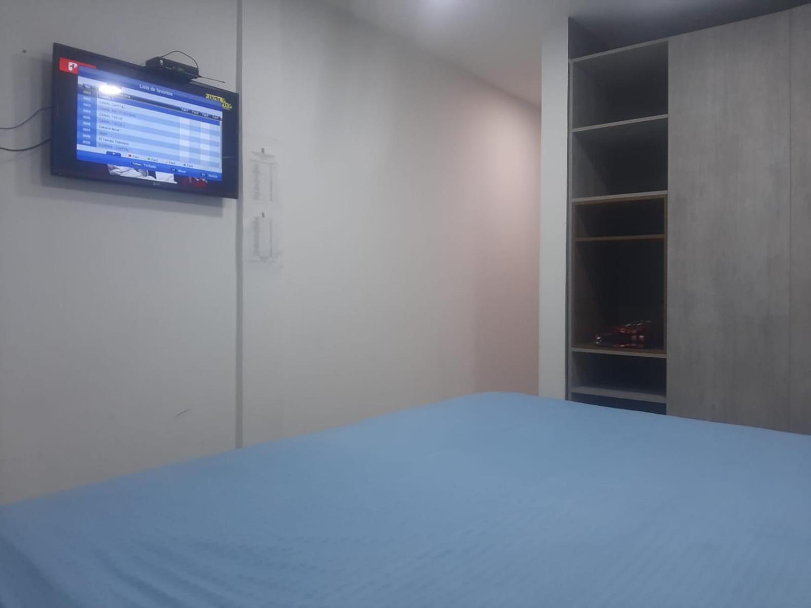 Sector De Corferias , Y A 5 Cuadras, Embajada Americana 10 Cuadras, Cerca Al Can , G 12 , Universidad Nacional , Aeropuerto A 2 Cuadras Estacion Ciudad Universitaria Marque-tresdiecisietecincoveintisieteveintiseistreintayu Apartment Bogota