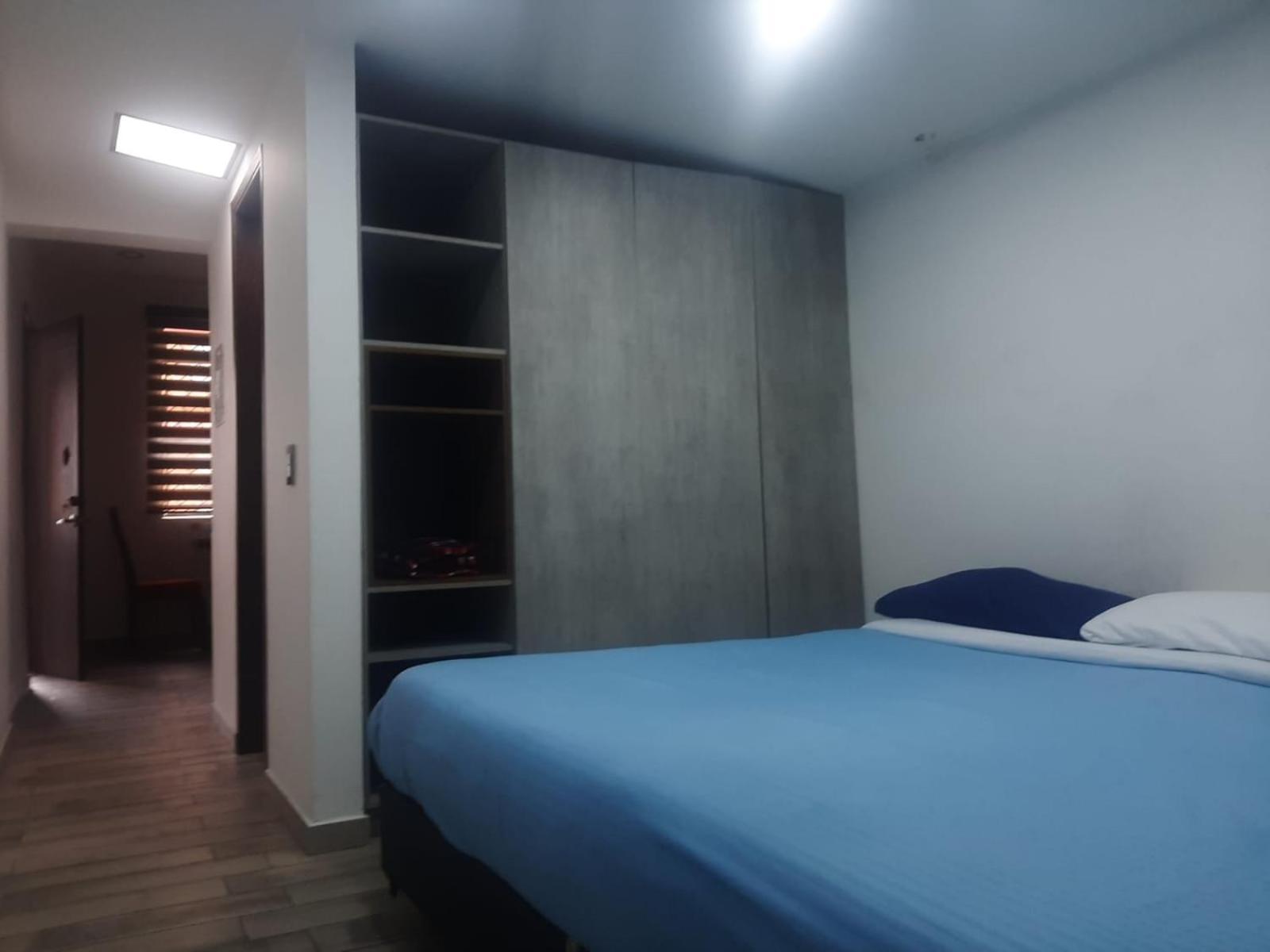Apartment Sector De Corferias , Y A 5 Cuadras, Embajada Americana 10 Cuadras, Cerca Al Can , G 12 , Universidad Nacional , Aeropuerto A 2 Cuadras Estacion Ciudad Universitaria Marque-tresdiecisietecincoveintisieteveintiseistreintayu *
