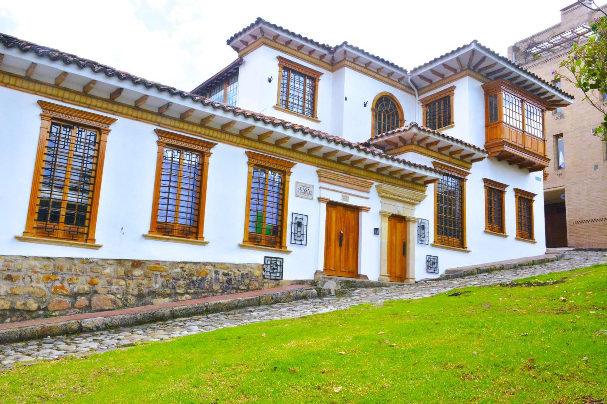 Casa De La Calle Yerma *