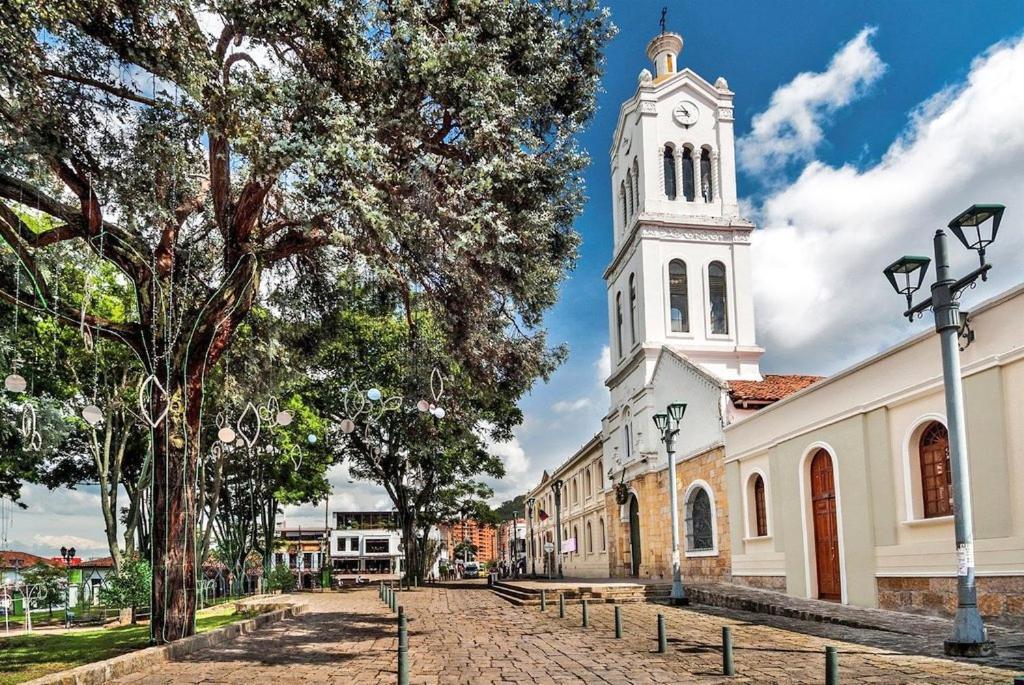 2 En Sector Exclusivo Usaquen Homestay *