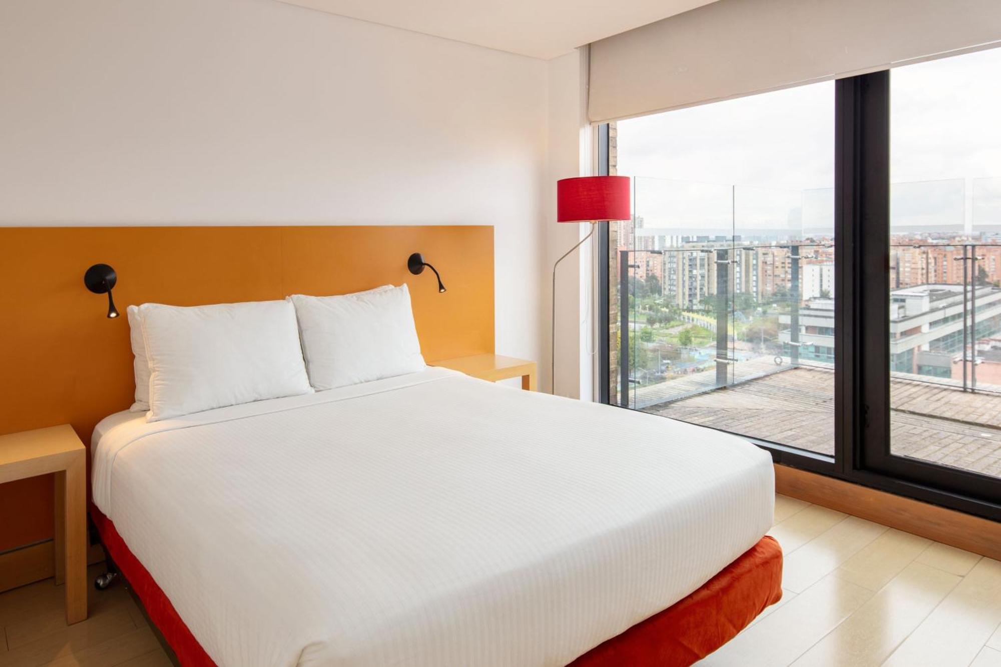 Hotel Fairfield By Marriott Embajada 4*