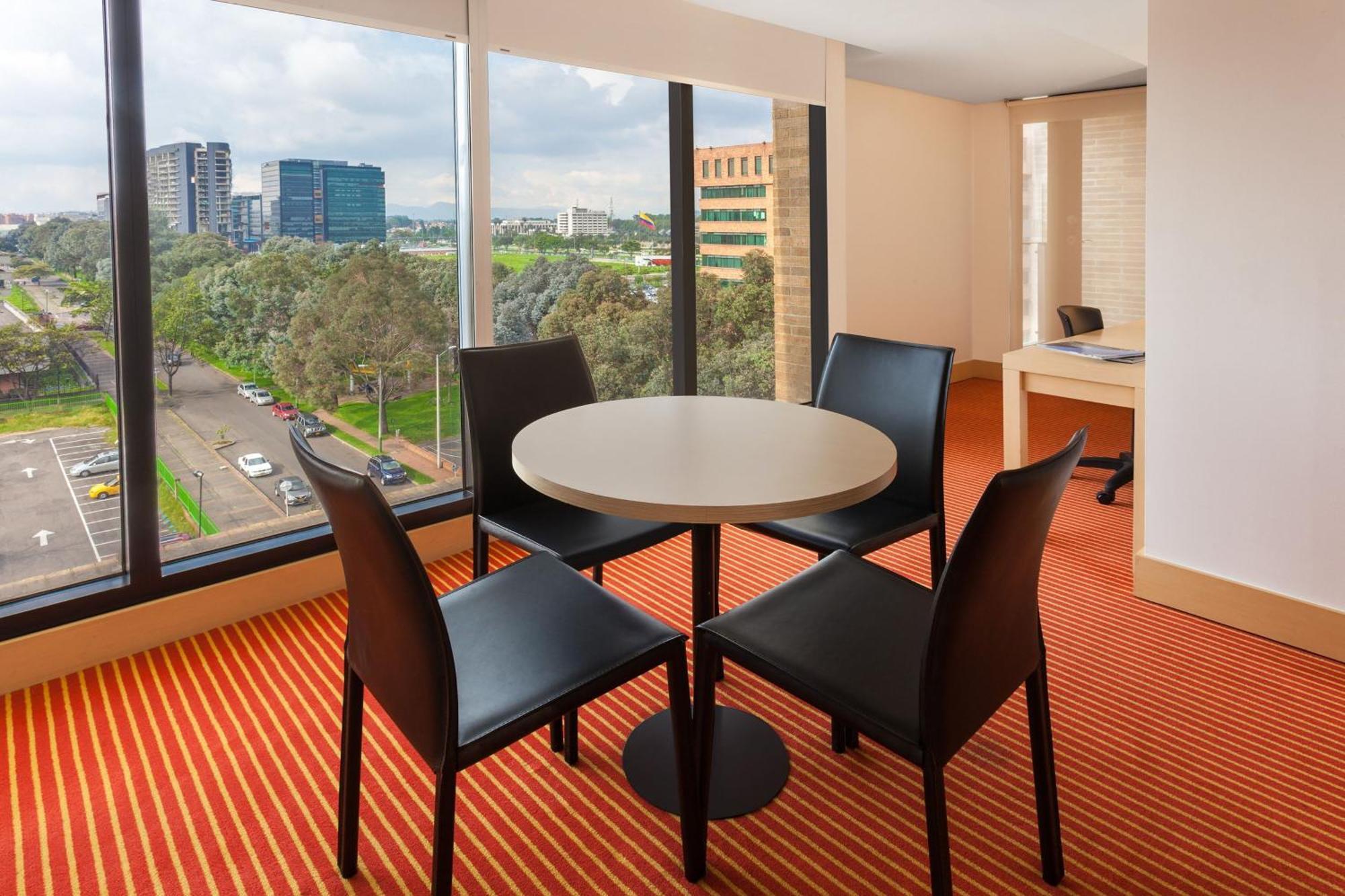 Fairfield By Marriott Embajada Hotel Bogota