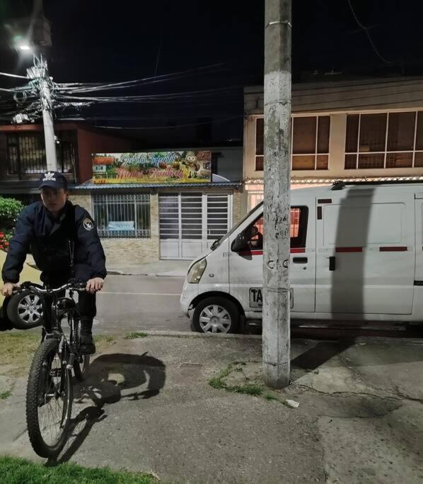 Mi Casa, Ahora Tu Casa * Bogota