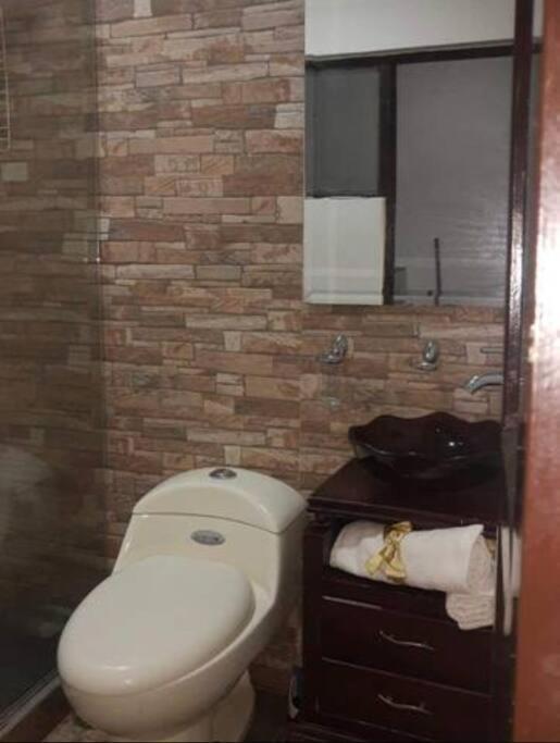 Mi Casa, Ahora Tu Casa * Bogota