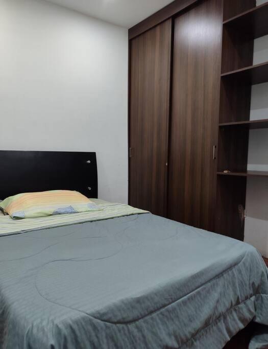 Mi Casa, Ahora Tu Casa *