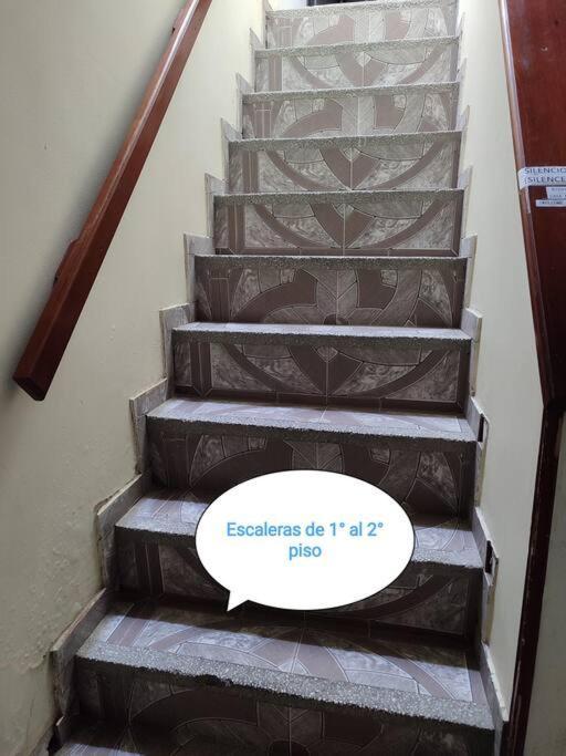 Mi Casa, Ahora Tu Casa