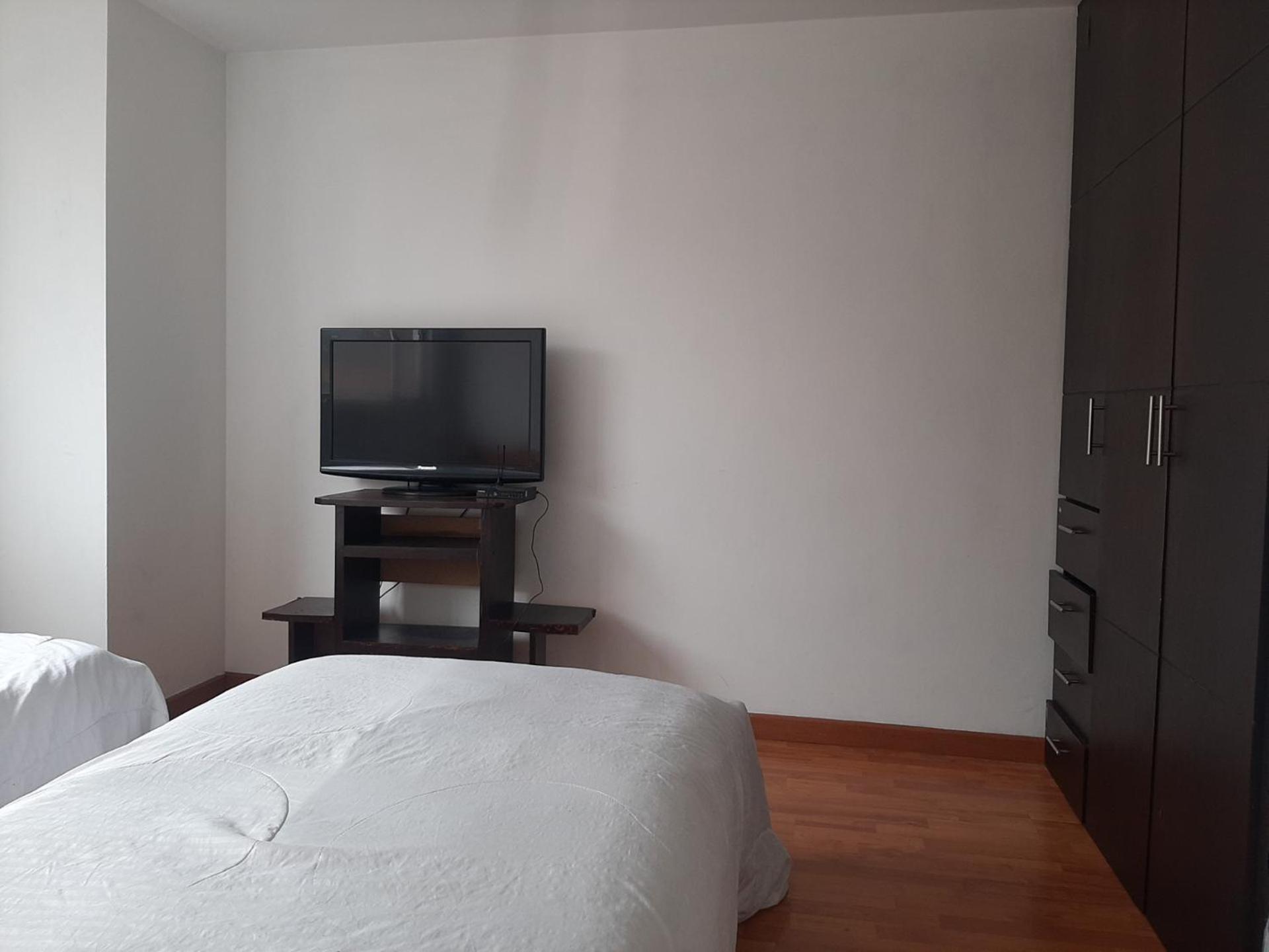Guest house Piso Familiar Cerca Emnajada Y Sector De Corferias G12 *