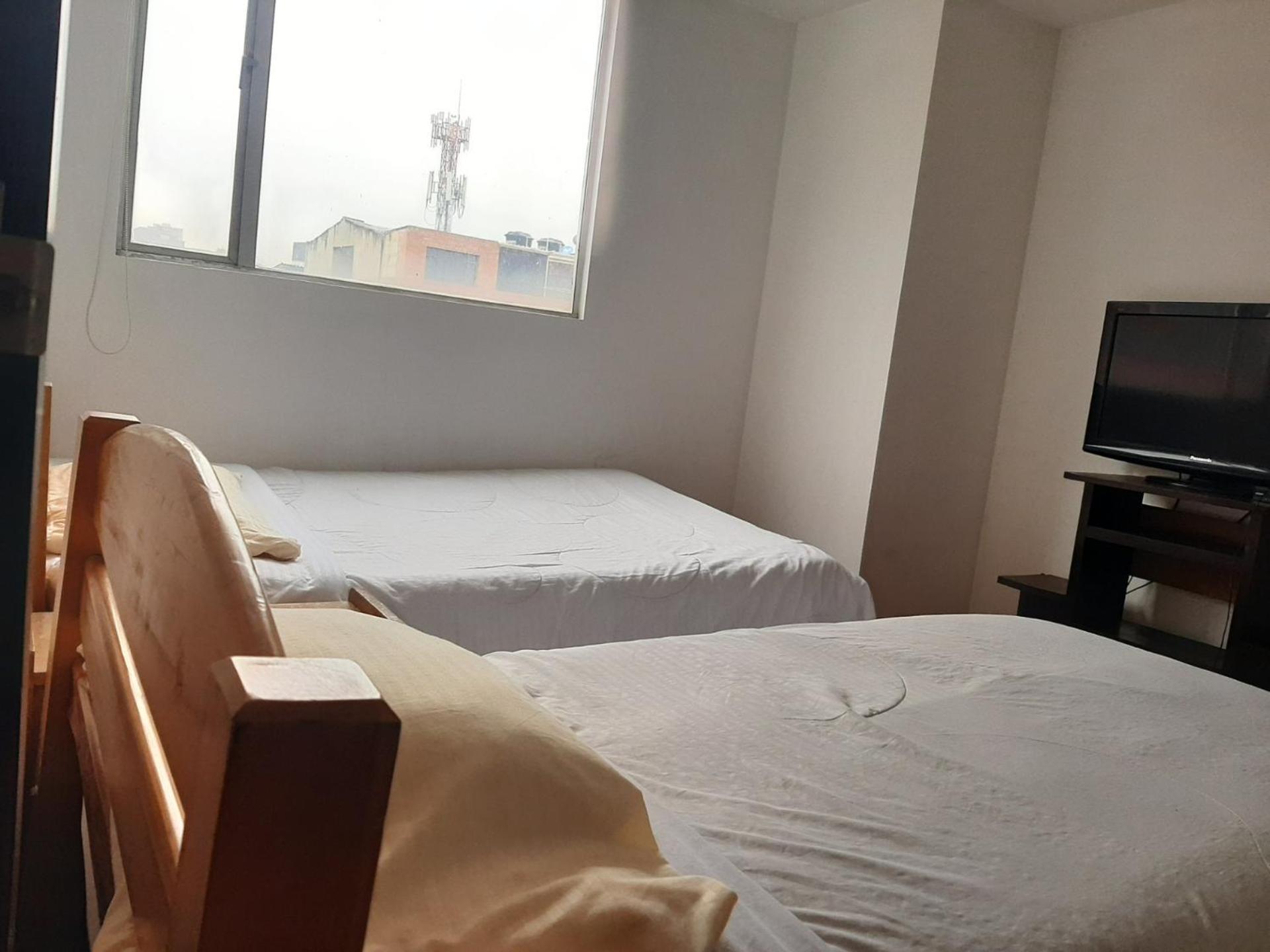 Piso Familiar Cerca Emnajada Y Sector De Corferias G12 Bogota