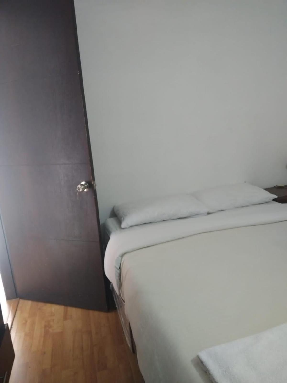 Guest house Piso Familiar Cerca Emnajada Y Sector De Corferias G12 *