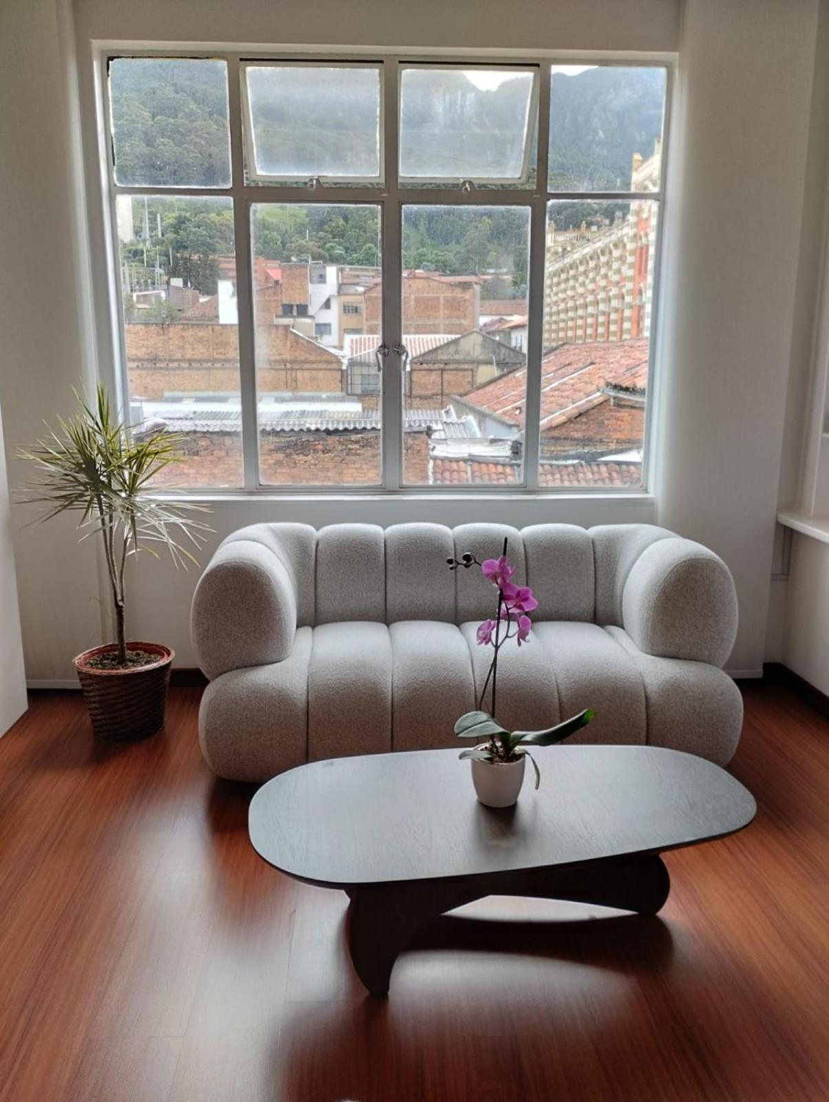 Apartment 401 *