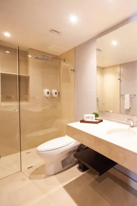 Luxury In Zona G King Bed 404 Bogota