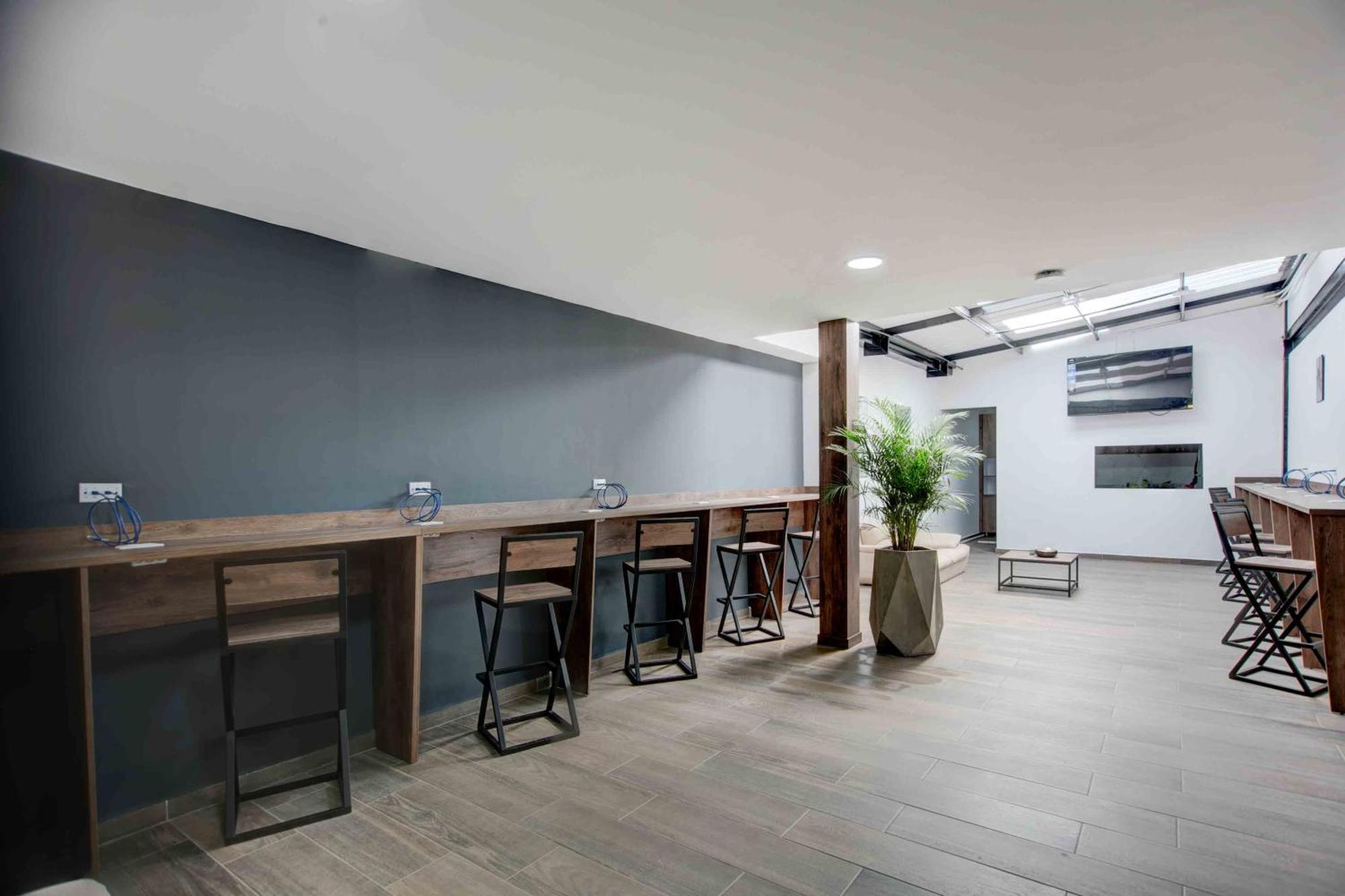 Hotel Xliving Host And Bogota