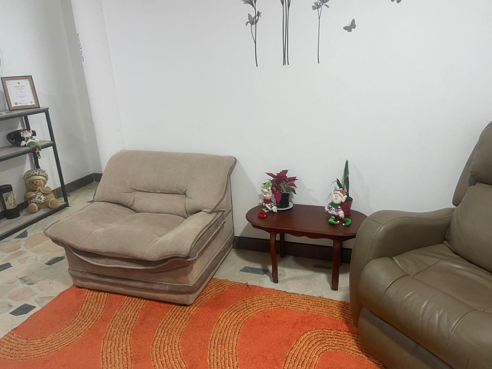 Cerca Al Aeropuerto Homestay