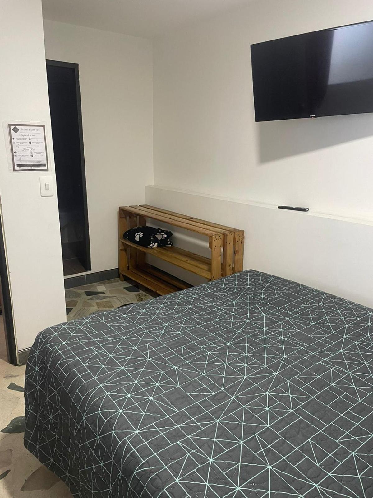 Cerca Al Aeropuerto Homestay Bogota