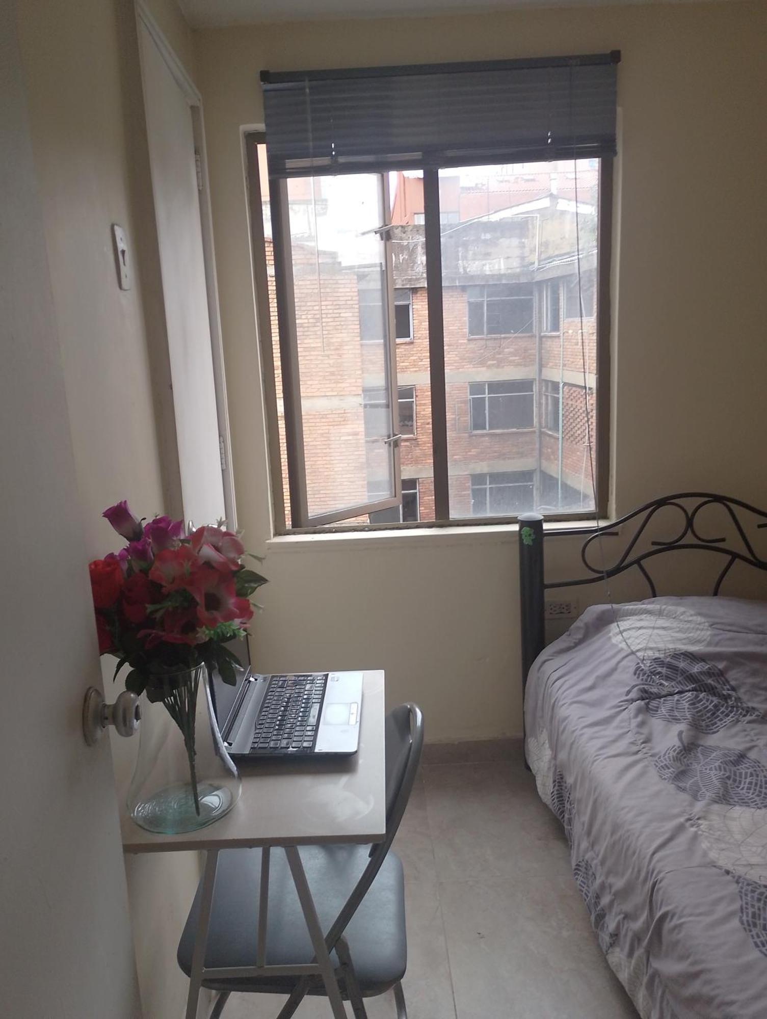 Hola, Comparto Apartamento * Bogota