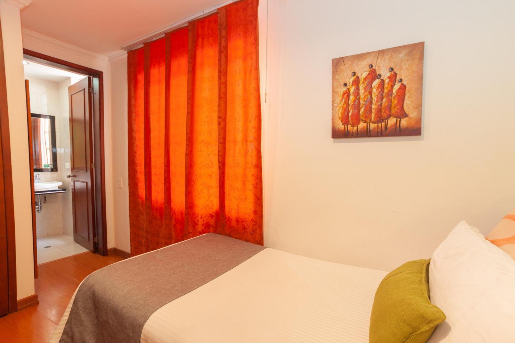 Aparthotel Apartasuites Plaza Antigua *