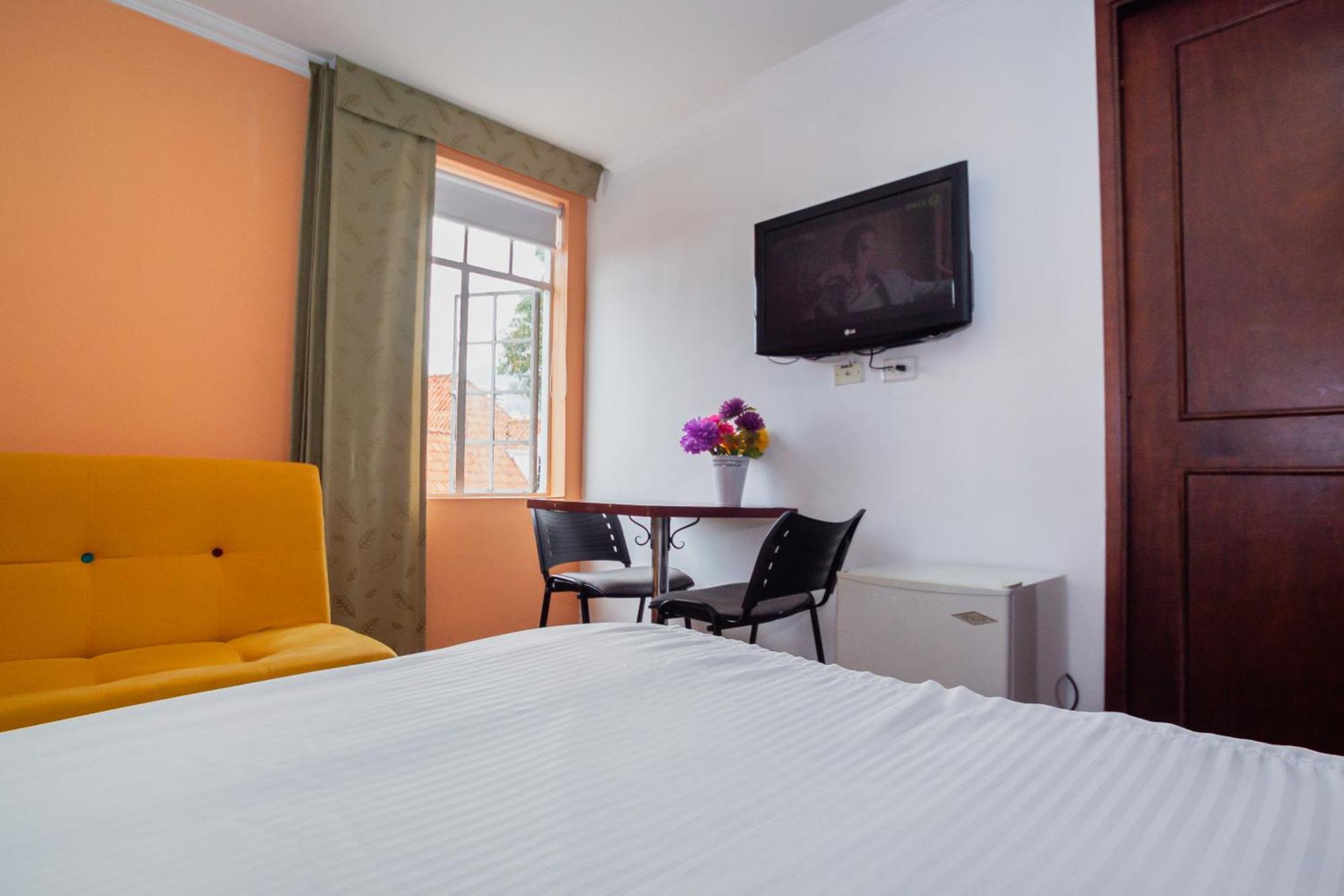 Apartasuites Plaza Antigua Bogota