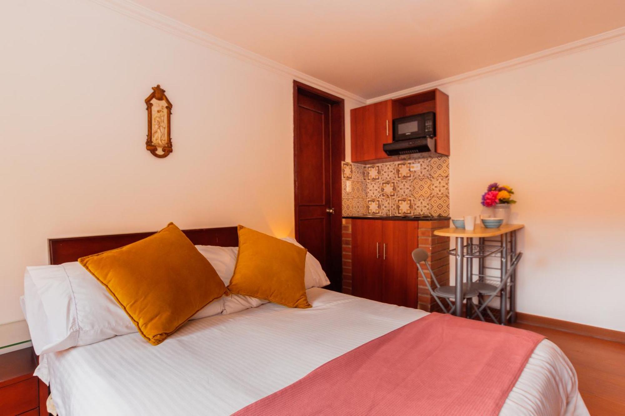 Apartasuites Plaza Antigua Aparthotel Bogota