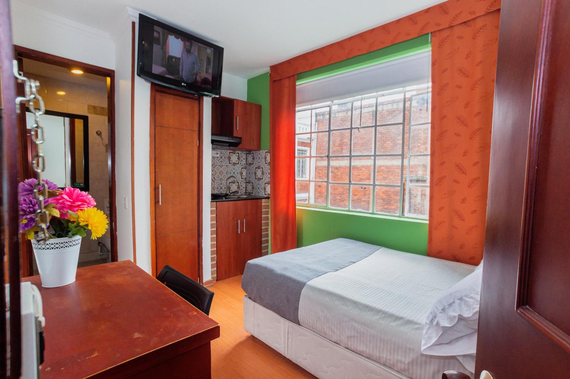 Aparthotel Apartasuites Plaza Antigua *