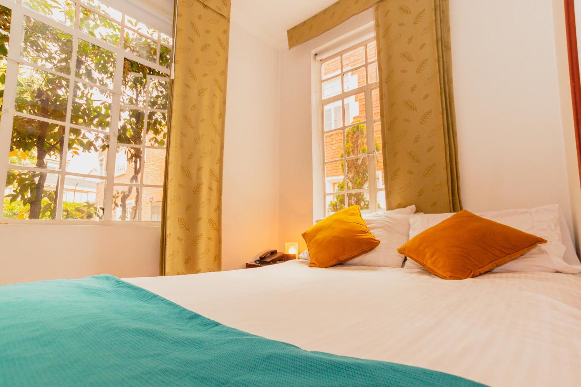 Aparthotel Apartasuites Plaza Antigua