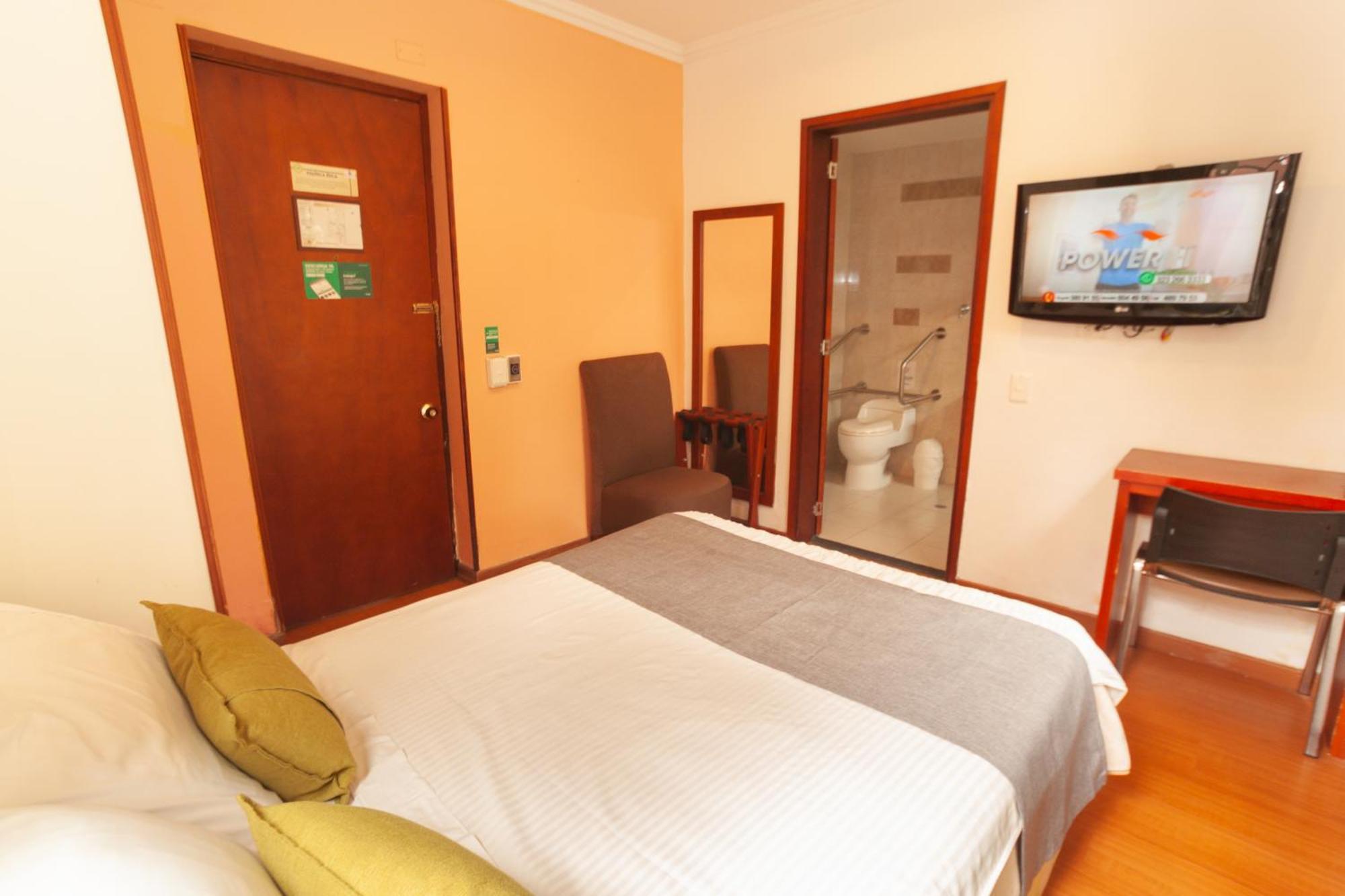 Apartasuites Plaza Antigua * Bogota