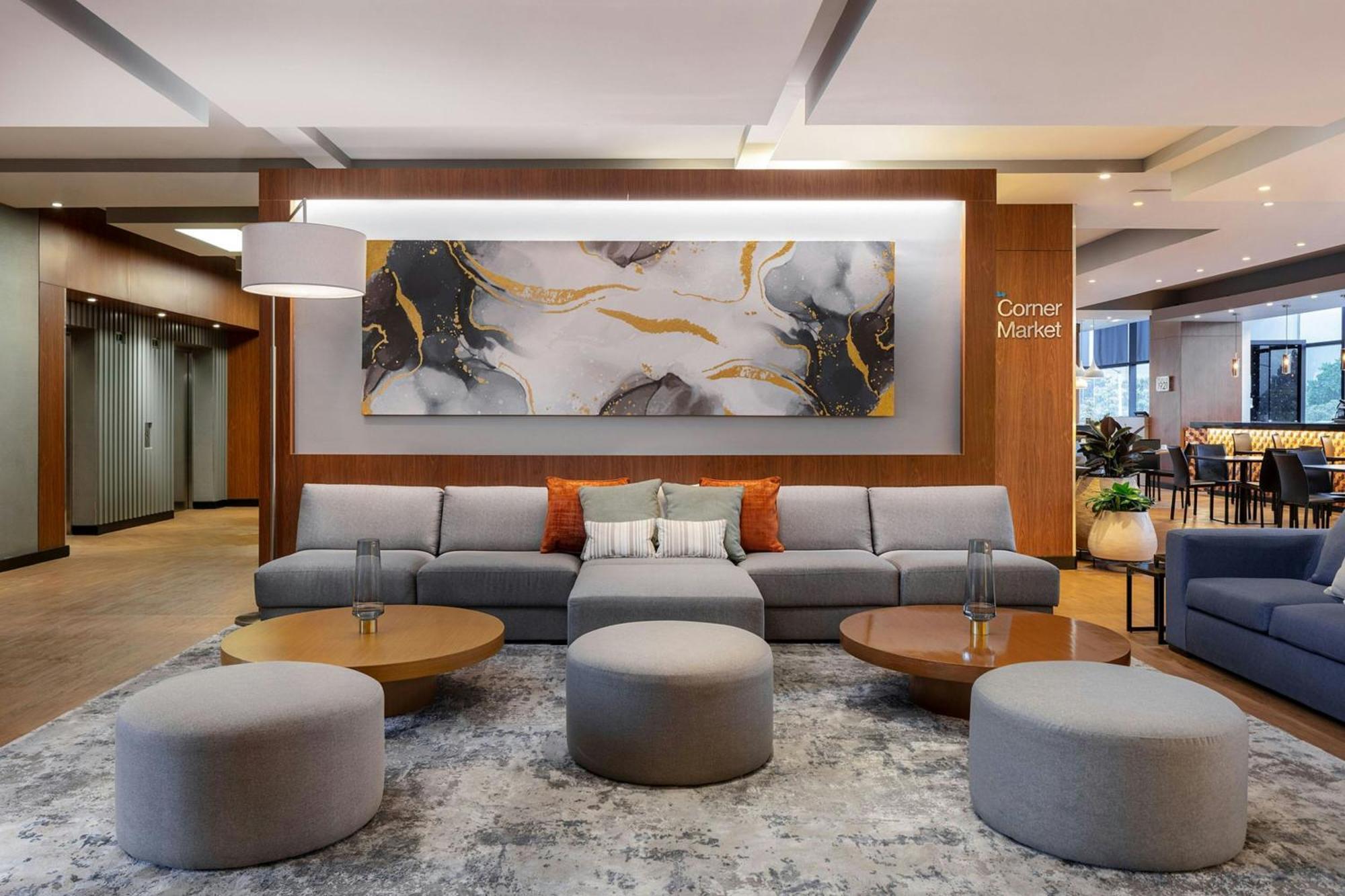 Fairfield By Marriott Embajada 4*