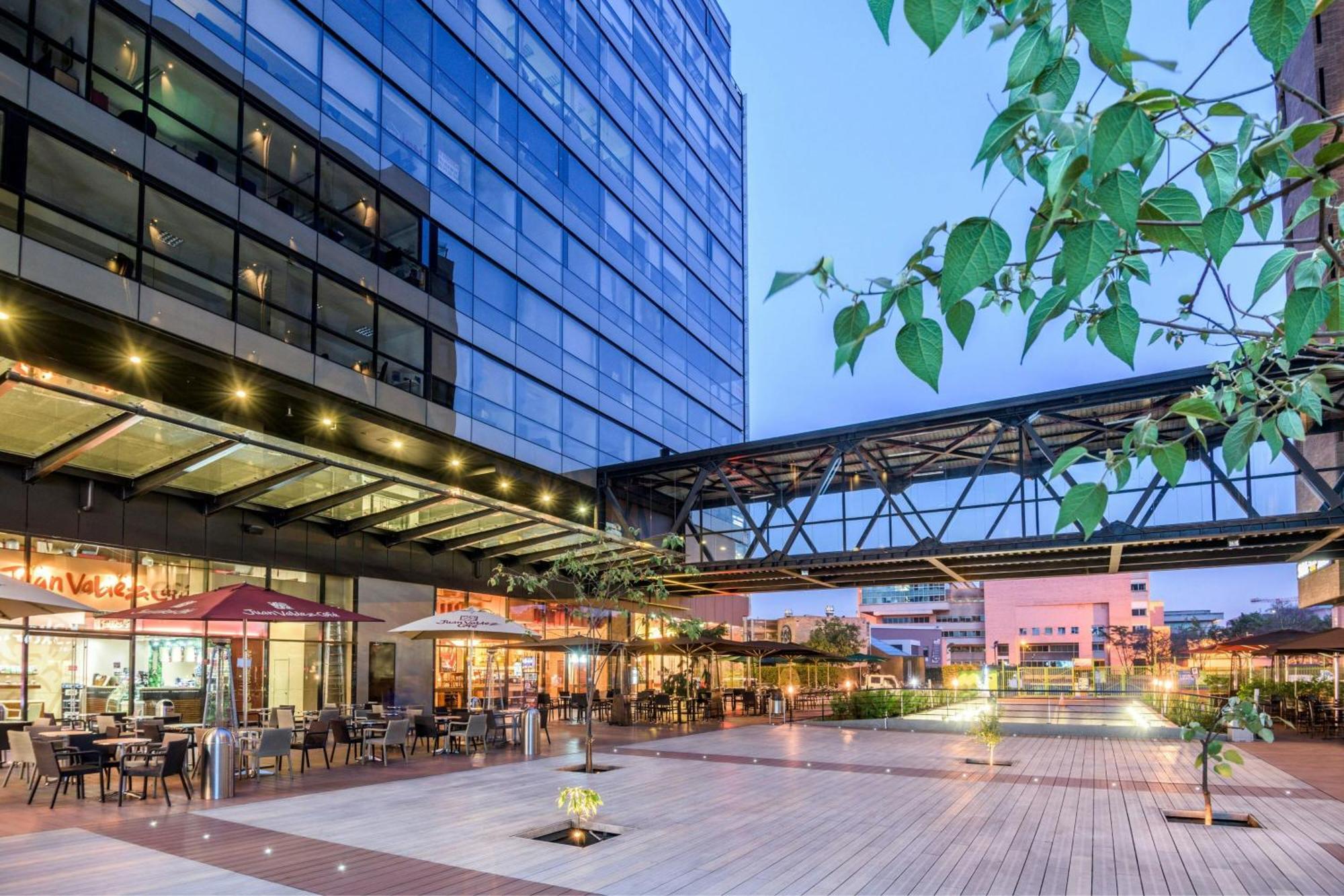 Fairfield By Marriott Embajada Bogota