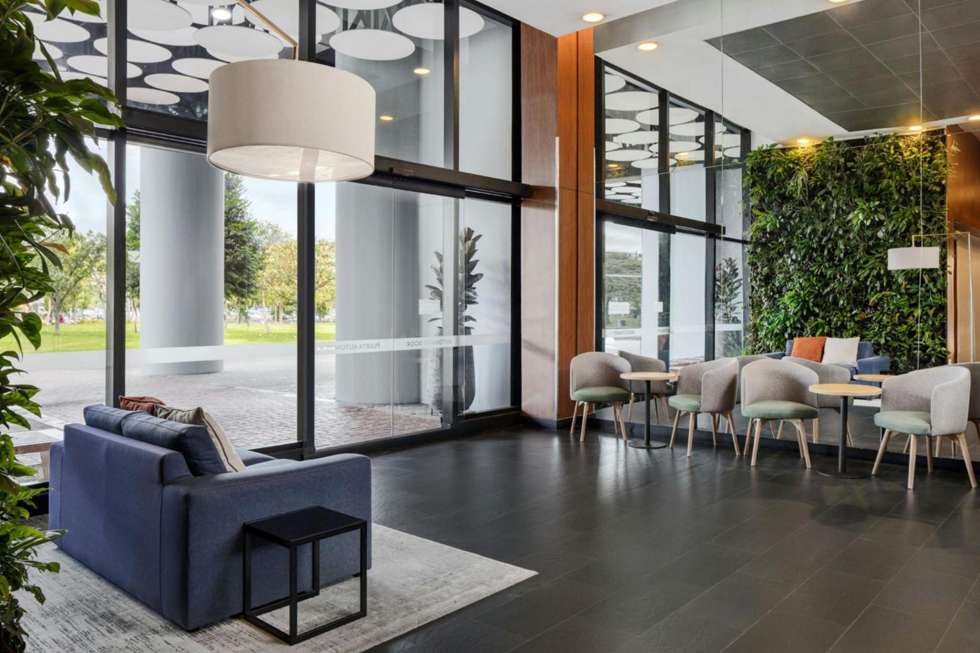 Fairfield By Marriott Embajada Hotel Bogota