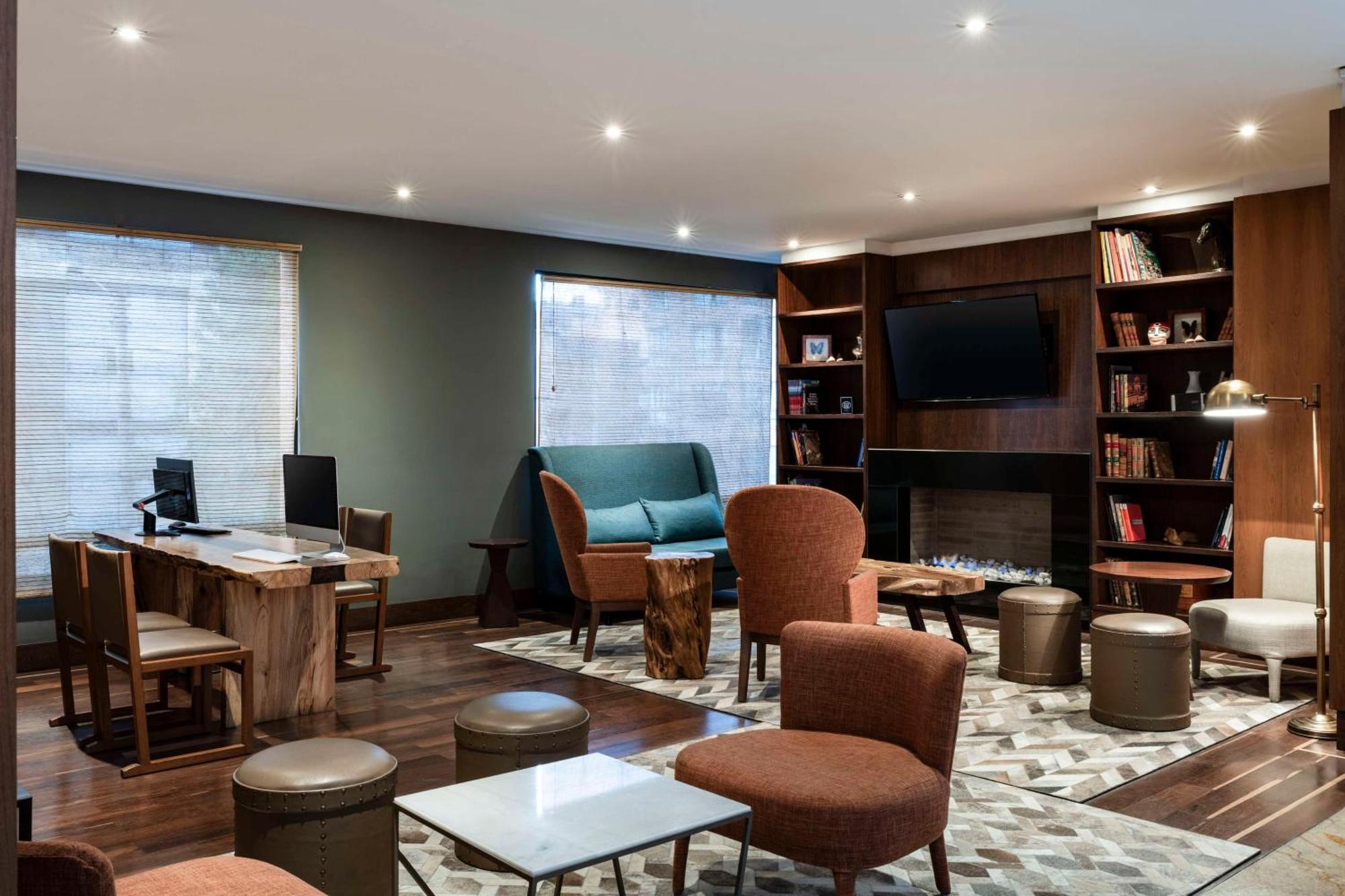 Doubletree By Hilton Calle 100,co Hotel