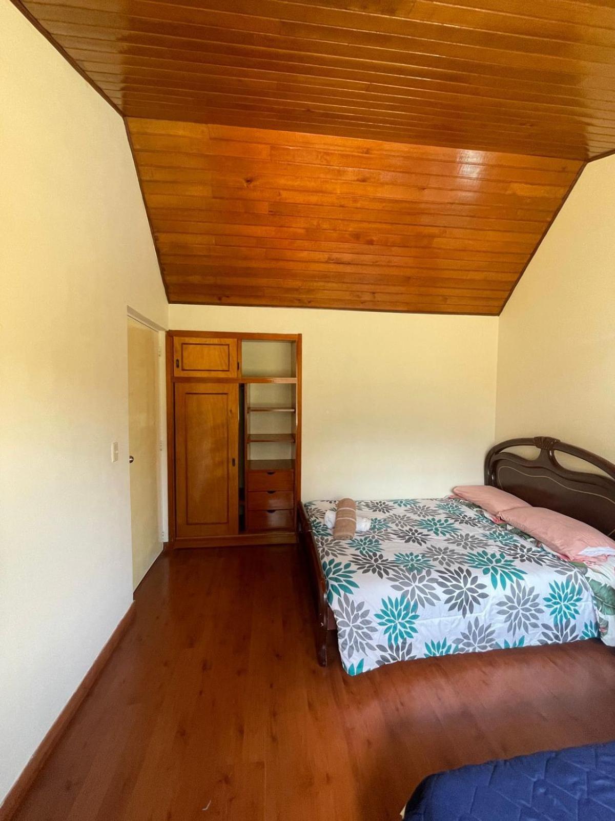 Amplia Casa En Cedritos Holiday home