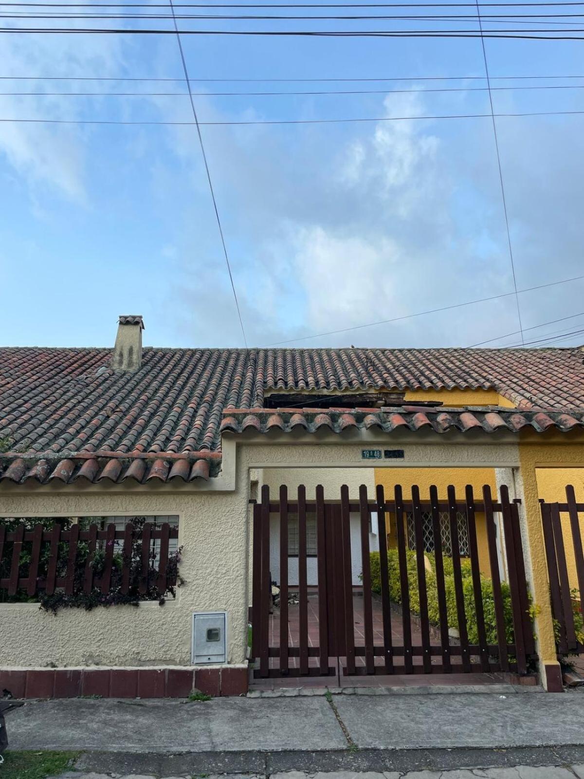 Amplia Casa En Cedritos Holiday home *